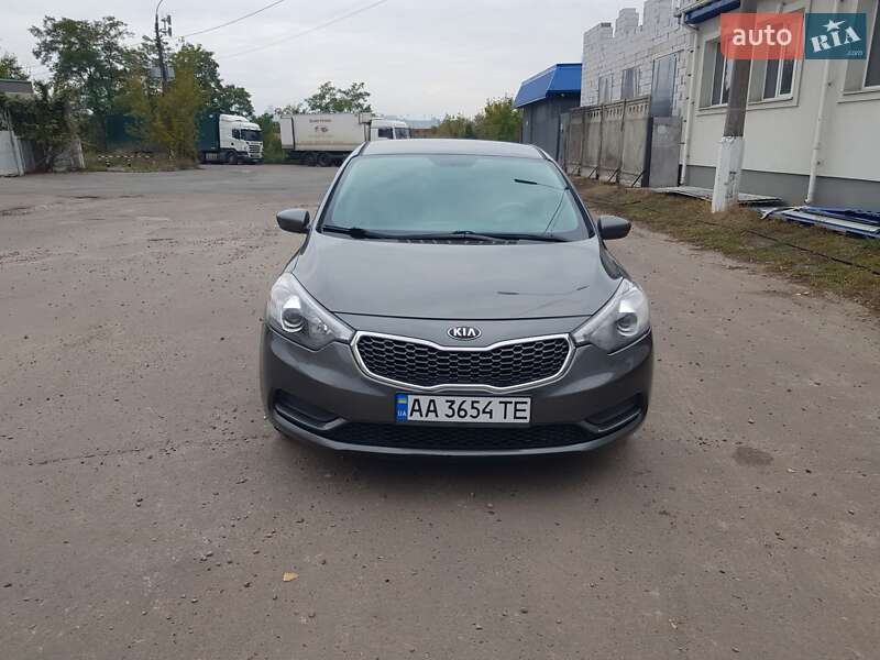 Седан Kia Cerato 2013 в 