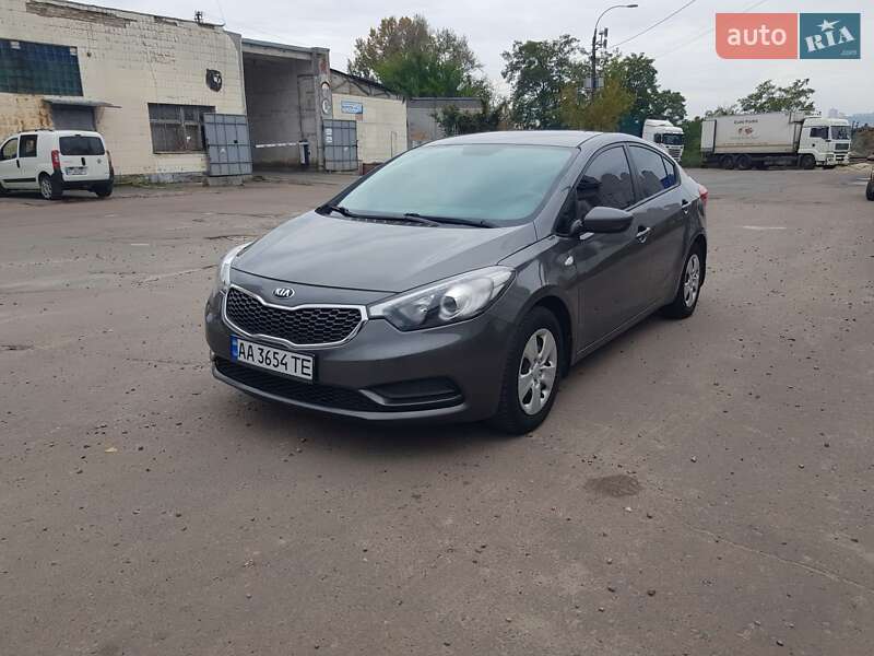 Седан Kia Cerato 2013 в Києві