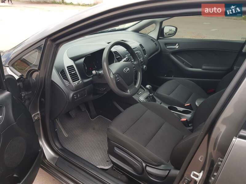 Седан Kia Cerato 2013 в Києві