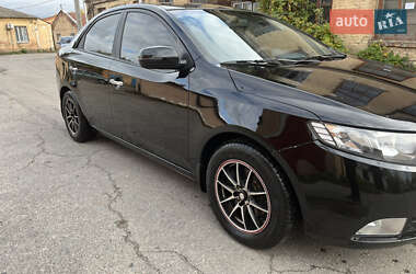 Седан Kia Cerato 2010 в 