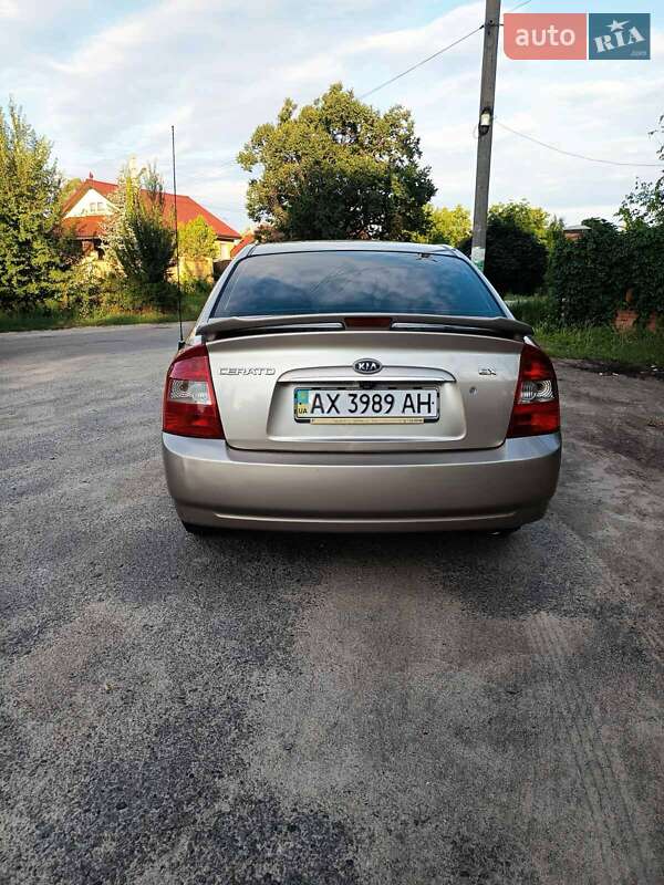 Седан Kia Cerato 2005 в Харкові