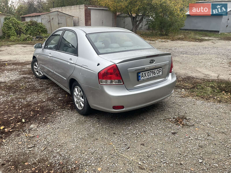 Седан Kia Cerato 2006 в Харкові