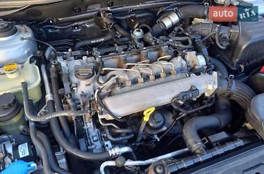 Хэтчбек Kia Cerato 2006 в  фото 18 Хэтчбек Kia Cerato 2006 в