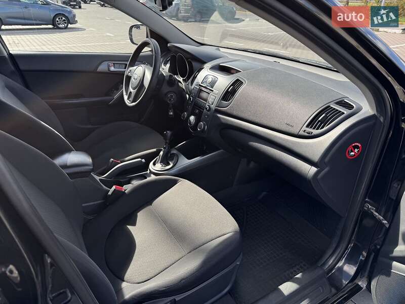 Седан Kia Cerato 2009 в Киеве фото 13 Седан Kia Cerato 2009 в Киеве