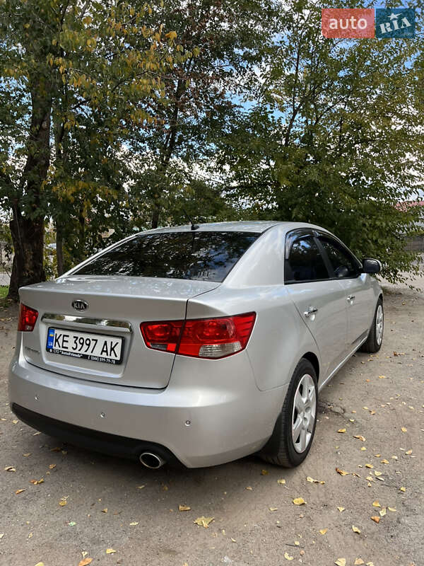 Седан Kia Cerato 2012 в Каменском