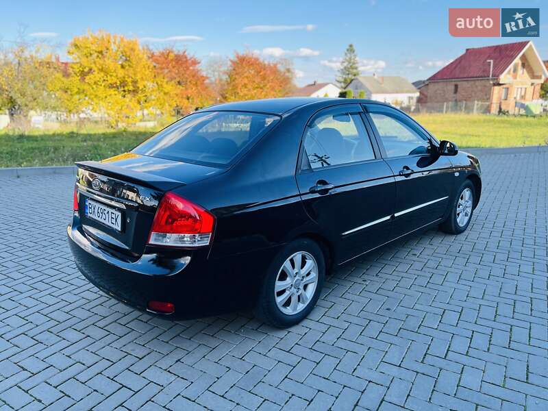 Седан Kia Cerato 2007 в Чернівцях