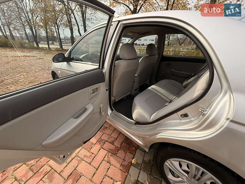 Седан Kia Cerato 2008 в Харькове