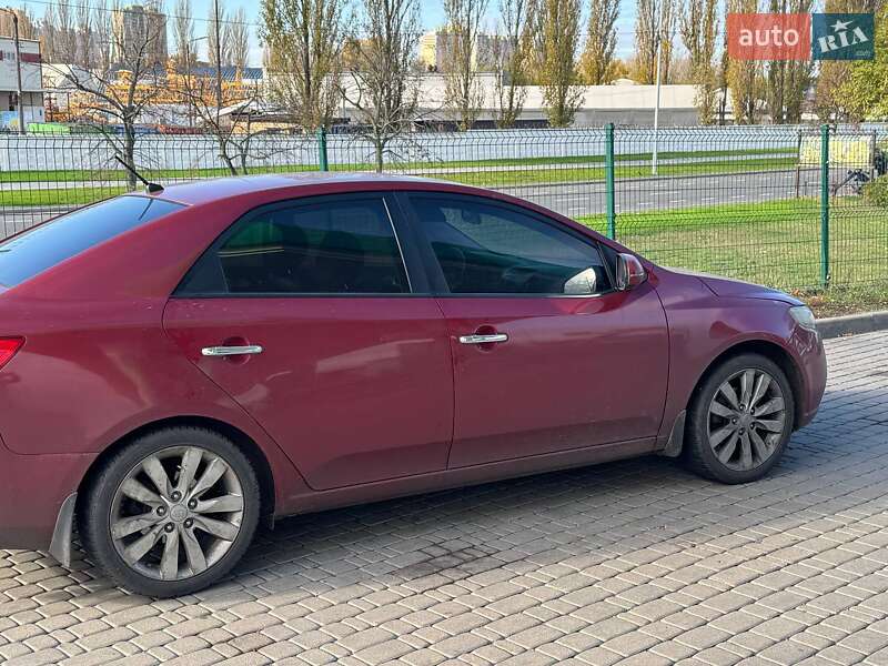 Седан Kia Cerato 2011 в Киеве