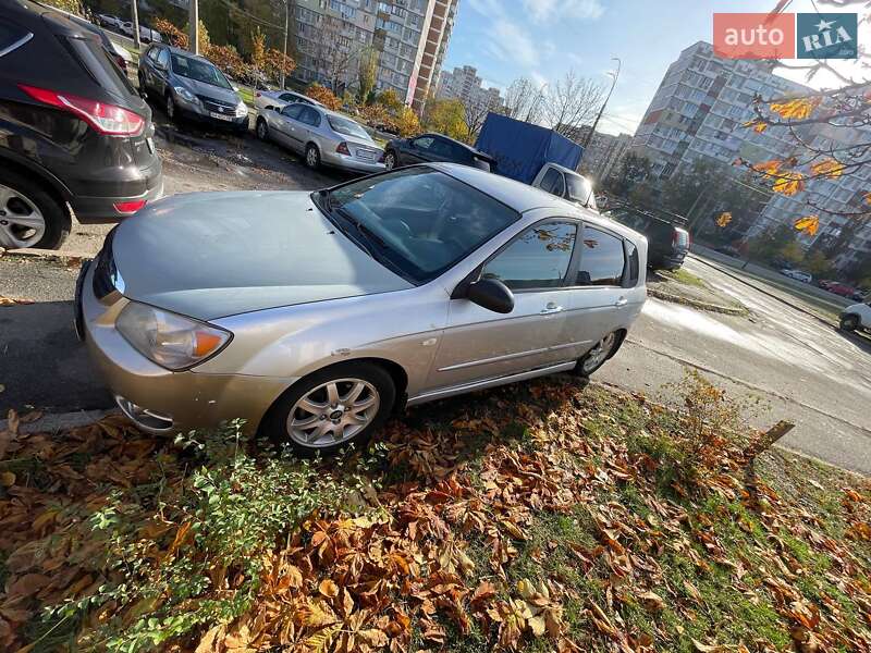 Хэтчбек Kia Cerato 2006 в Киеве