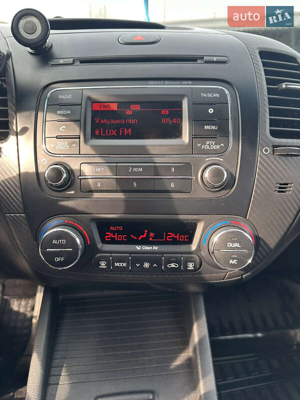 Седан Kia Cerato 2012 в Чернигове фото 53 Седан Kia Cerato 2012 в Чернигове