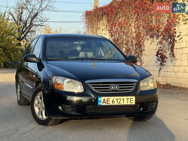 Седан Kia Cerato 2007 в Днепре