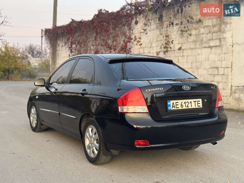 Седан Kia Cerato 2007 в Днепре
