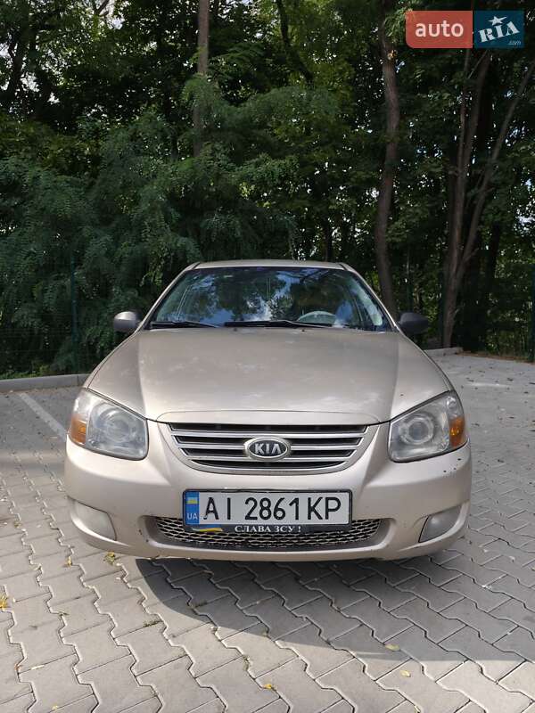 Седан Kia Cerato 2006 в Обухове