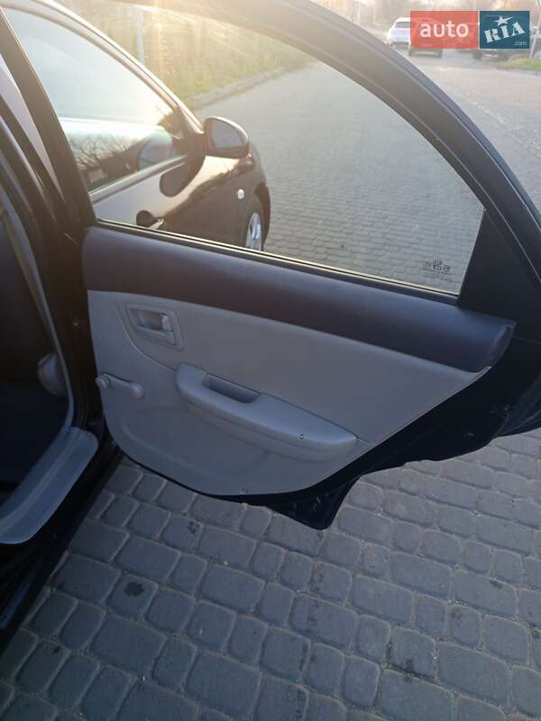 Седан Kia Cerato 2008 в Львове