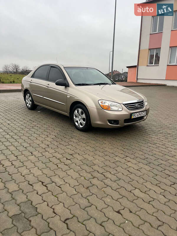 Седан Kia Cerato 2008 в Городке