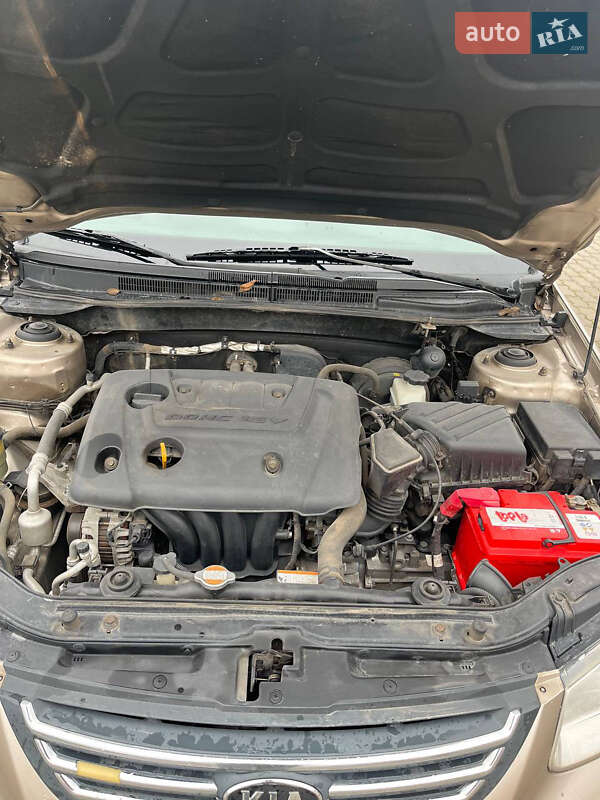 Седан Kia Cerato 2008 в Городке