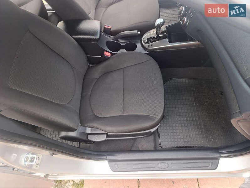 Седан Kia Cerato 2009 в Киеве