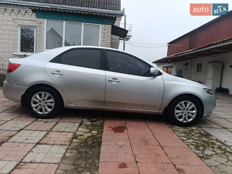 Седан Kia Cerato 2009 в Киеве
