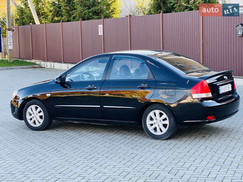 Седан Kia Cerato 2007 в Черновцах