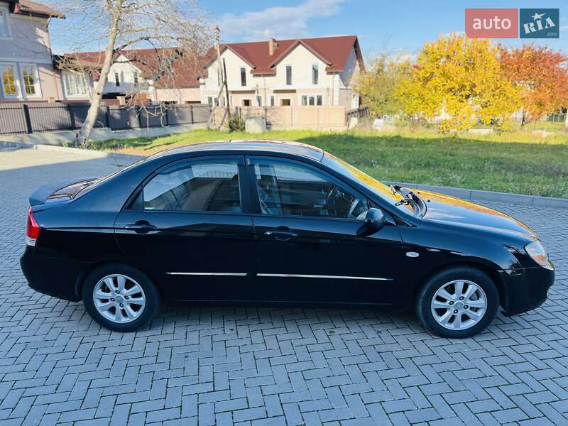 Седан Kia Cerato 2007 в Черновцах