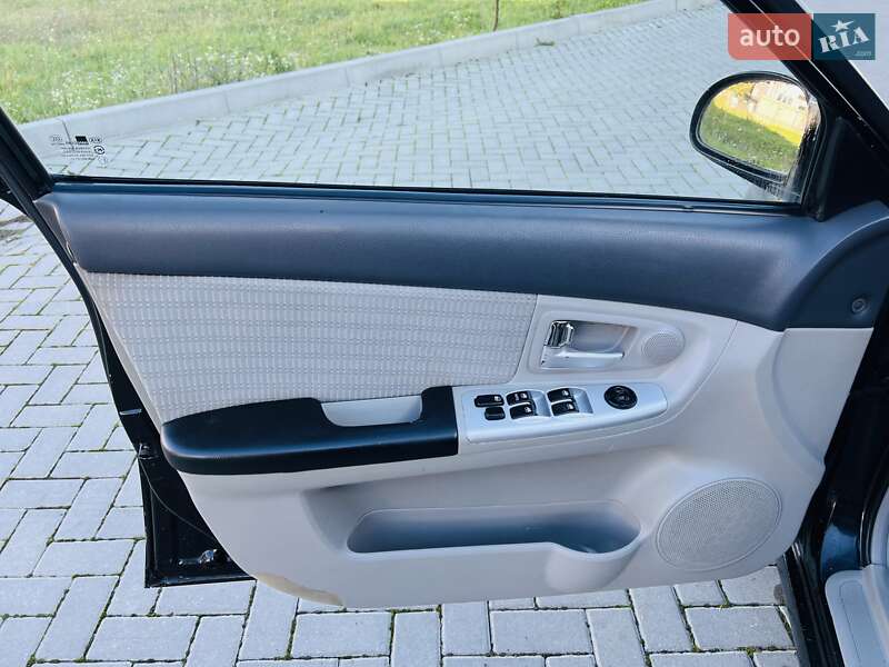 Седан Kia Cerato 2007 в Черновцах