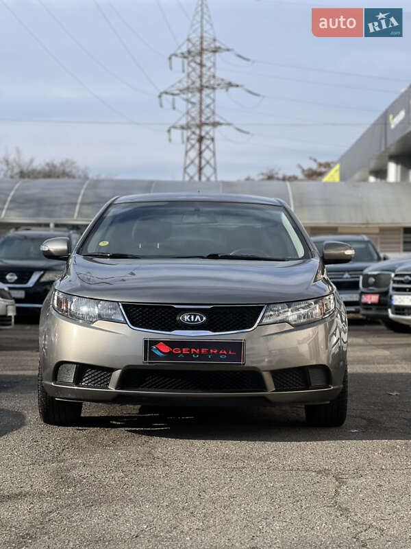 Седан Kia Cerato 2009 в Одессе