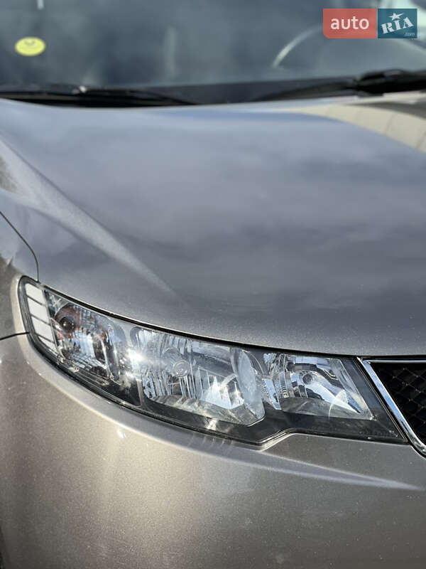 Седан Kia Cerato 2009 в Одессе