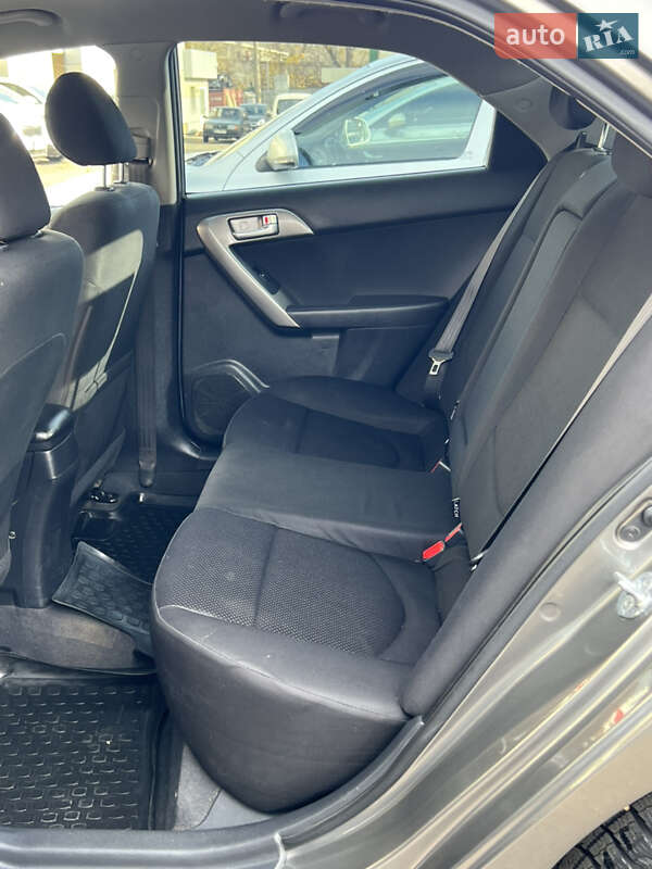 Седан Kia Cerato 2009 в Одессе