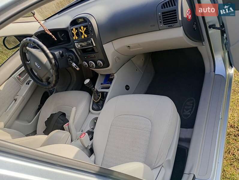 Седан Kia Cerato 2006 в Буче фото 5 Седан Kia Cerato 2006 в Буче