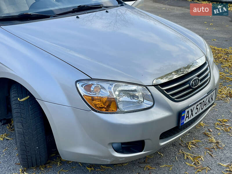 Седан Kia Cerato 2008 в Каменском
