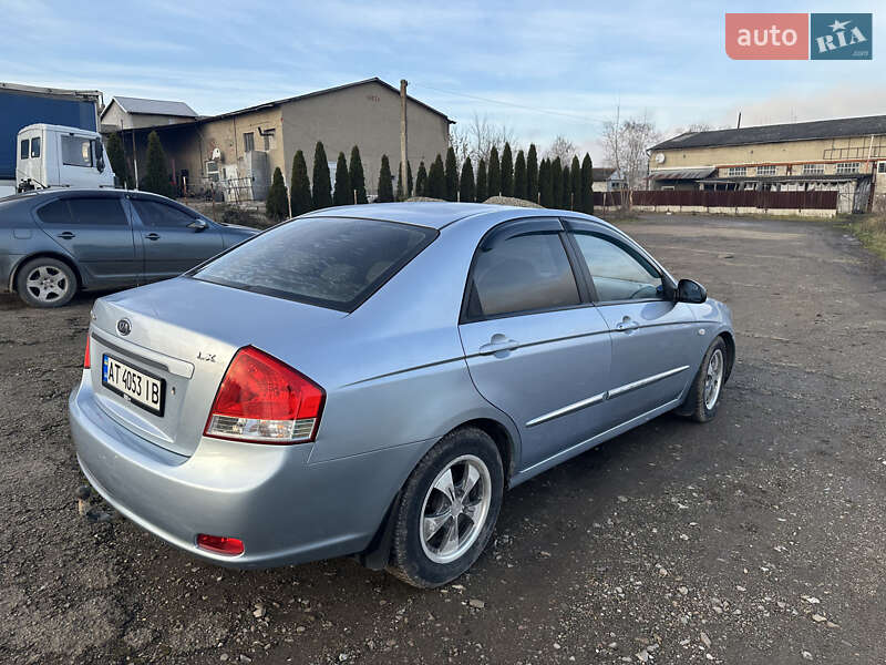Седан Kia Cerato 2007 в Тлумаче