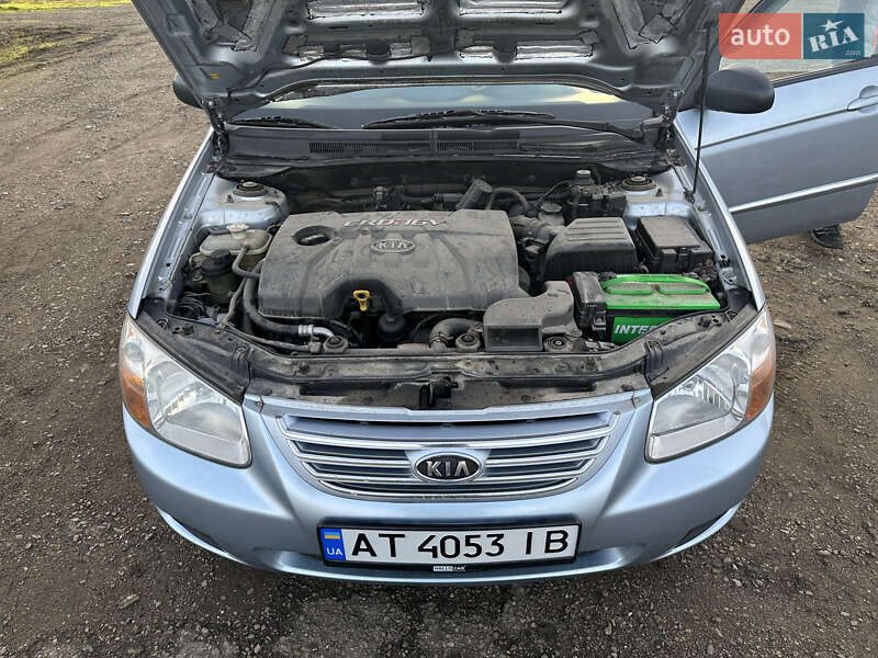 Седан Kia Cerato 2007 в Тлумаче
