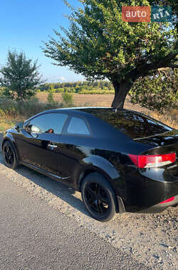 Купе Kia Cerato 2010 в Новомосковске