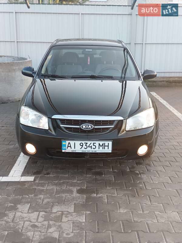 Седан Kia Cerato 2006 в Новом Буге