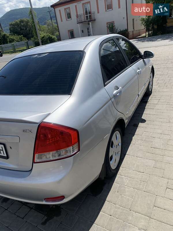 Седан Kia Cerato 2008 в Ужгороде