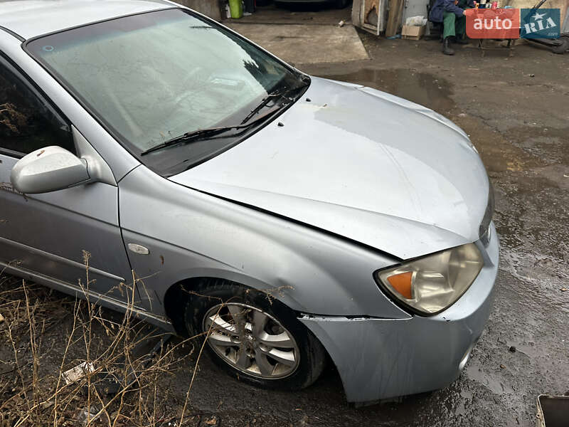 Седан Kia Cerato 2006 в Киеве