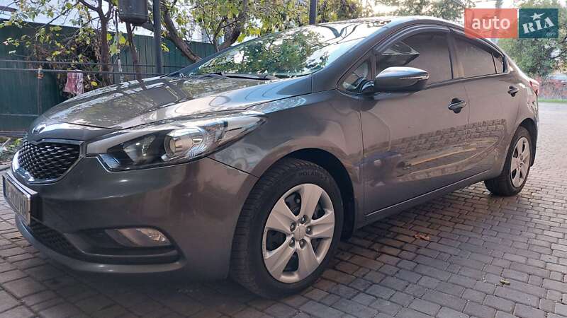 Седан Kia Cerato 2012 в Первомайске