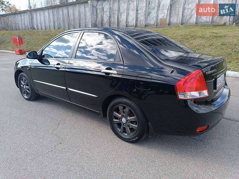 Седан Kia Cerato 2008 в Львове