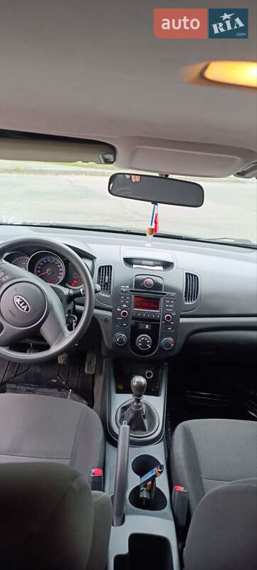 Седан Kia Cerato 2009 в Киеве