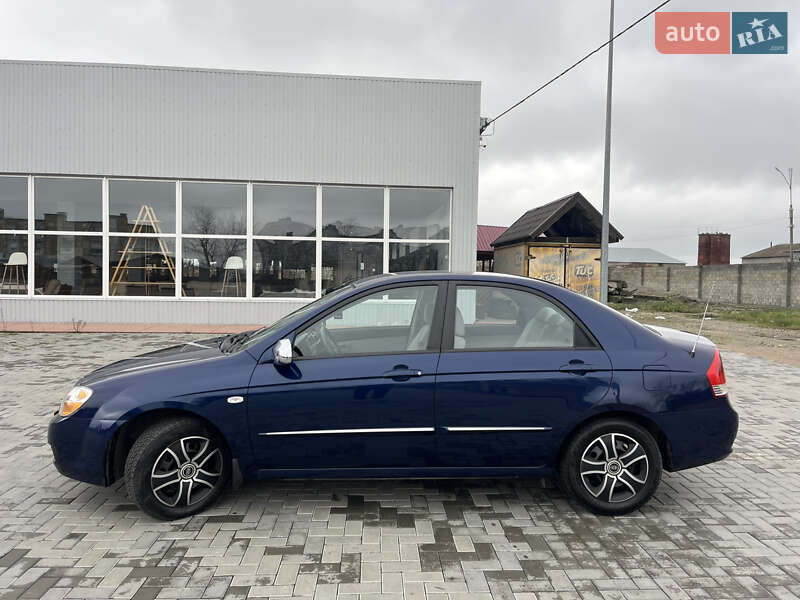 Седан Kia Cerato 2006 в Первомайске