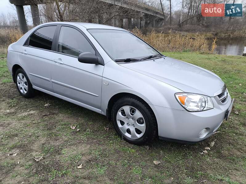 Седан Kia Cerato 2006 в Кобеляках