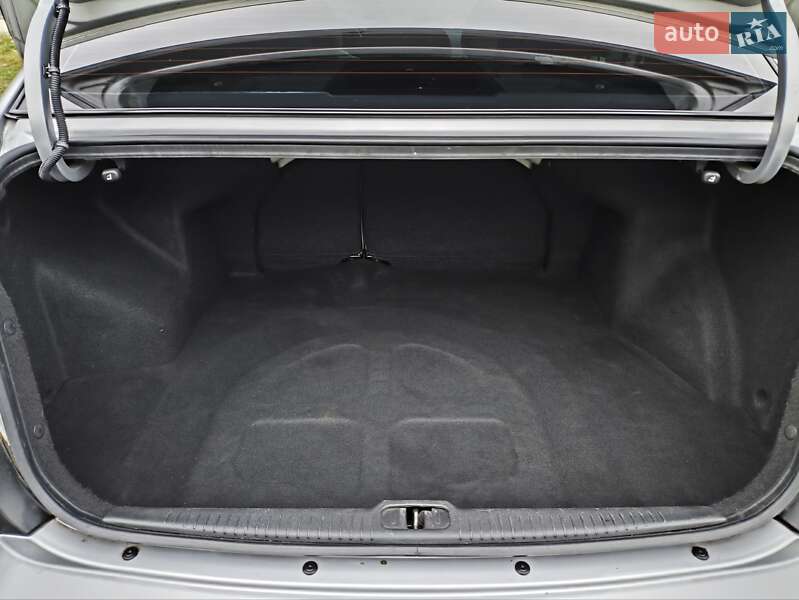 Седан Kia Cerato 2006 в Кобеляках