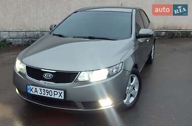 Седан Kia Cerato 2009 в Умани