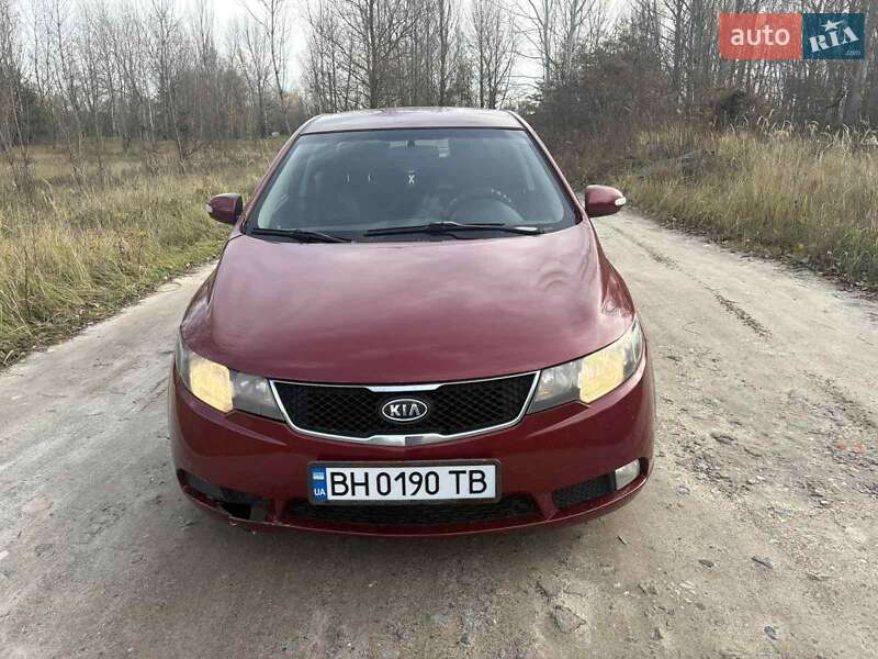 Седан Kia Cerato 2010 в Киеве
