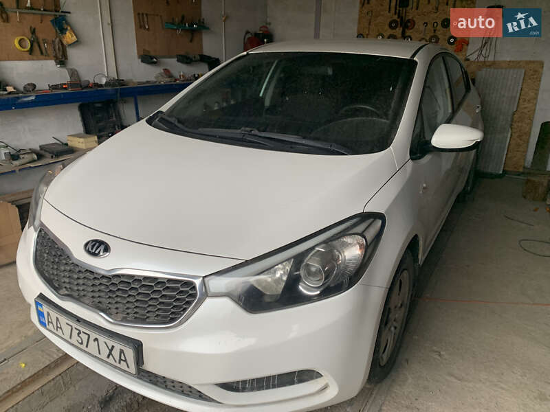 Седан Kia Cerato 2013 в Києві
