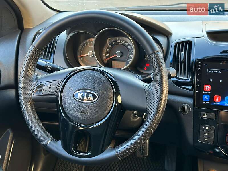 Седан Kia Cerato 2009 в Одесі