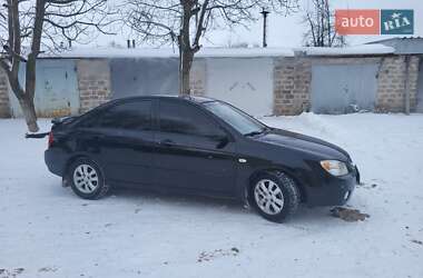 Седан Kia Cerato 2006 в Желтых Водах