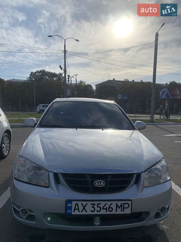 Kia Cerato 2005