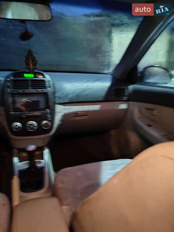 Седан Kia Cerato 2007 в Днепре