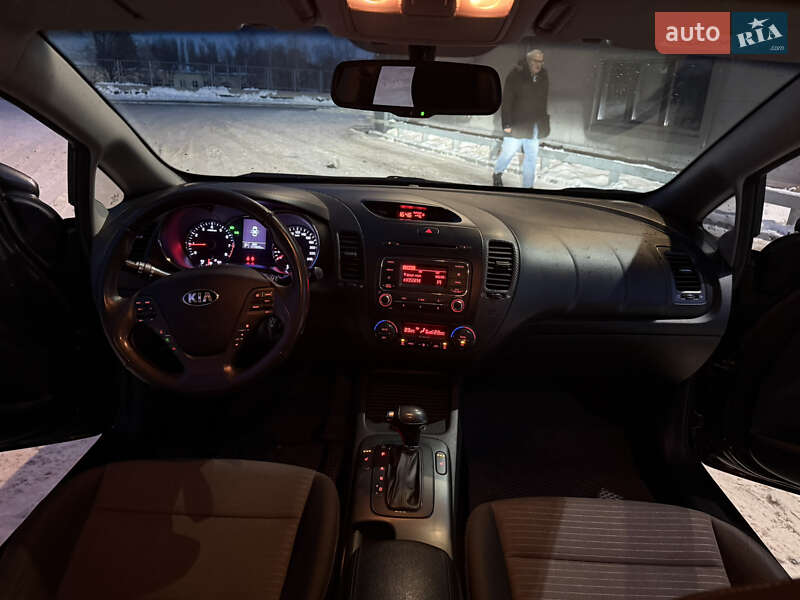 Седан Kia Cerato 2014 в Києві